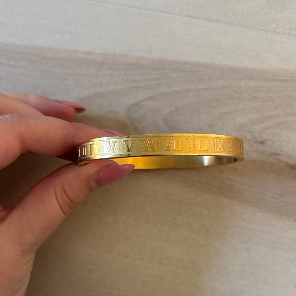 Gold Roman Numeral Bangle Bracelet Gold Roman Numeral Bangle Bracelet